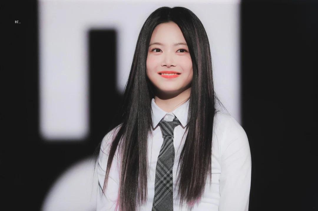 HONG EUNCHAE