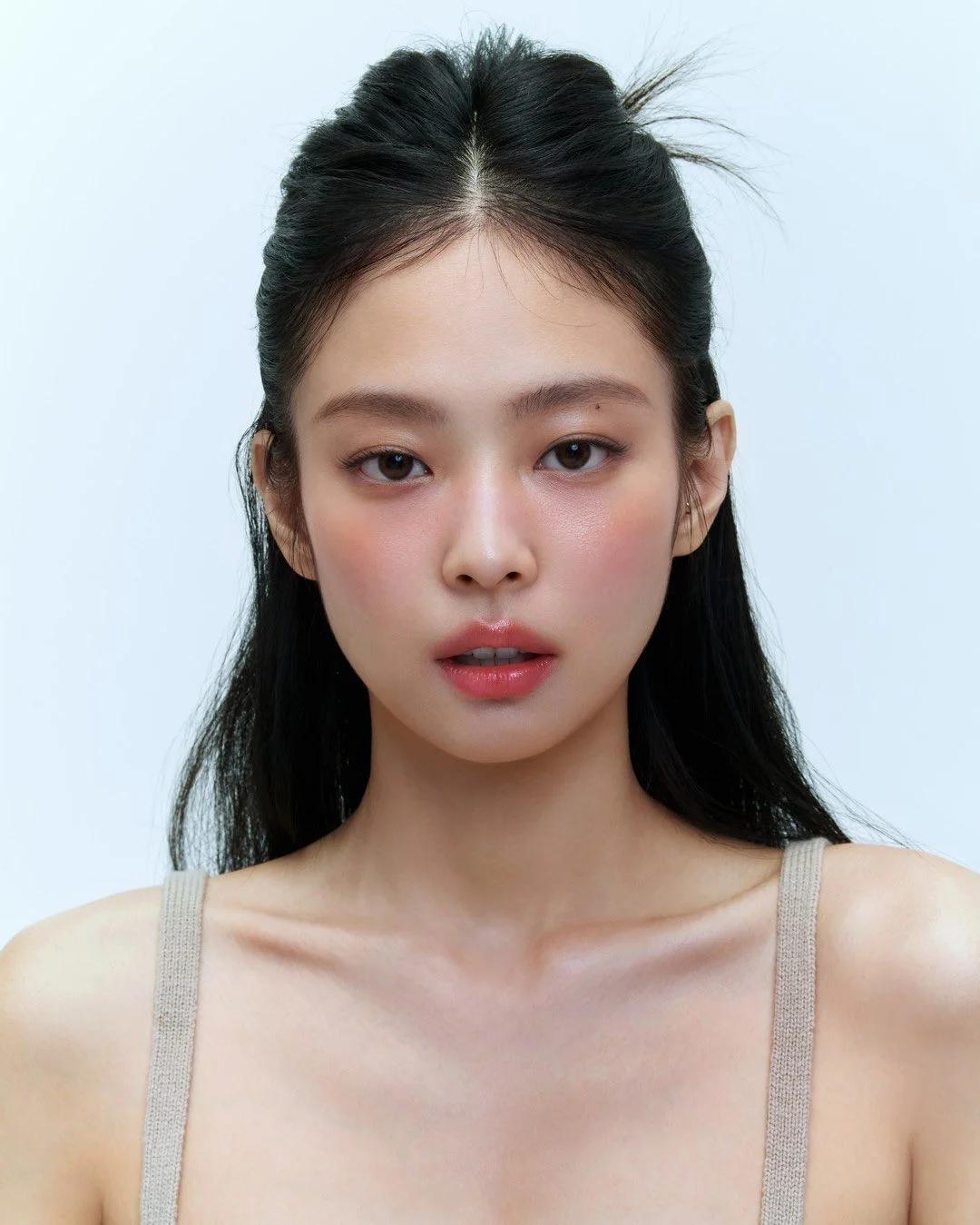 BLACKPINK-JENNIE