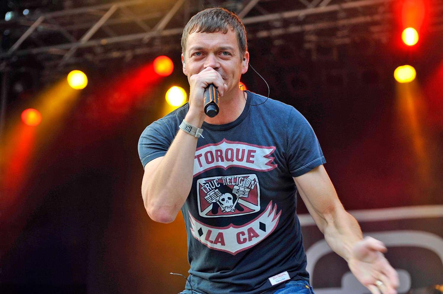 Brad Arnold (3 doors down)