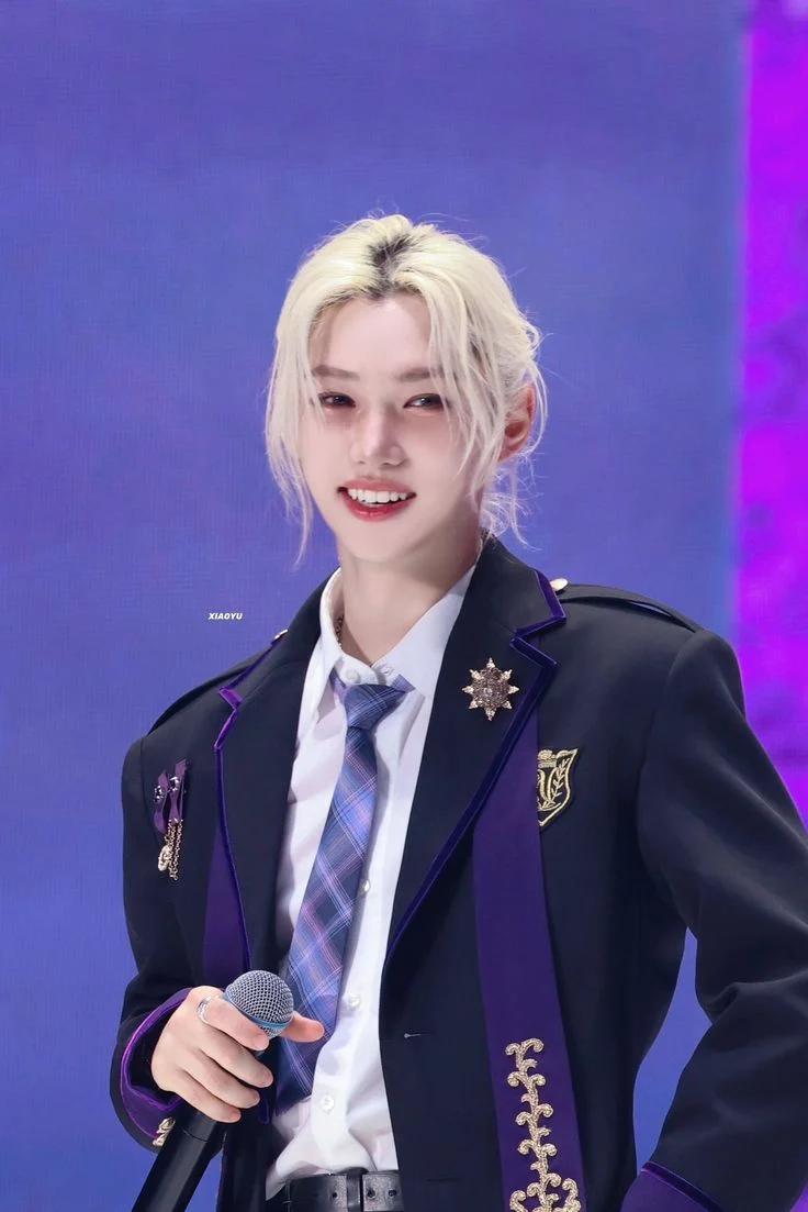 Lee Felix Yongbok (Deep Voice)