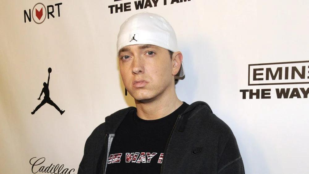 Eminem (Relapse era without accent)