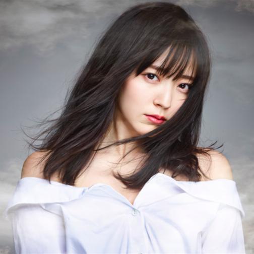 Suzuki Airi (Japanese Female Singer)