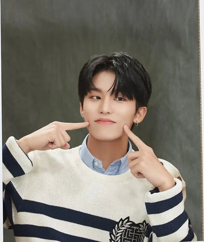 Park Jeongwoo TREASURE