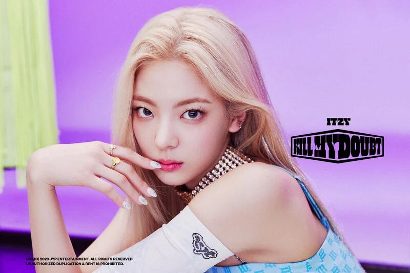 Lia (ITZY) [STRONG]