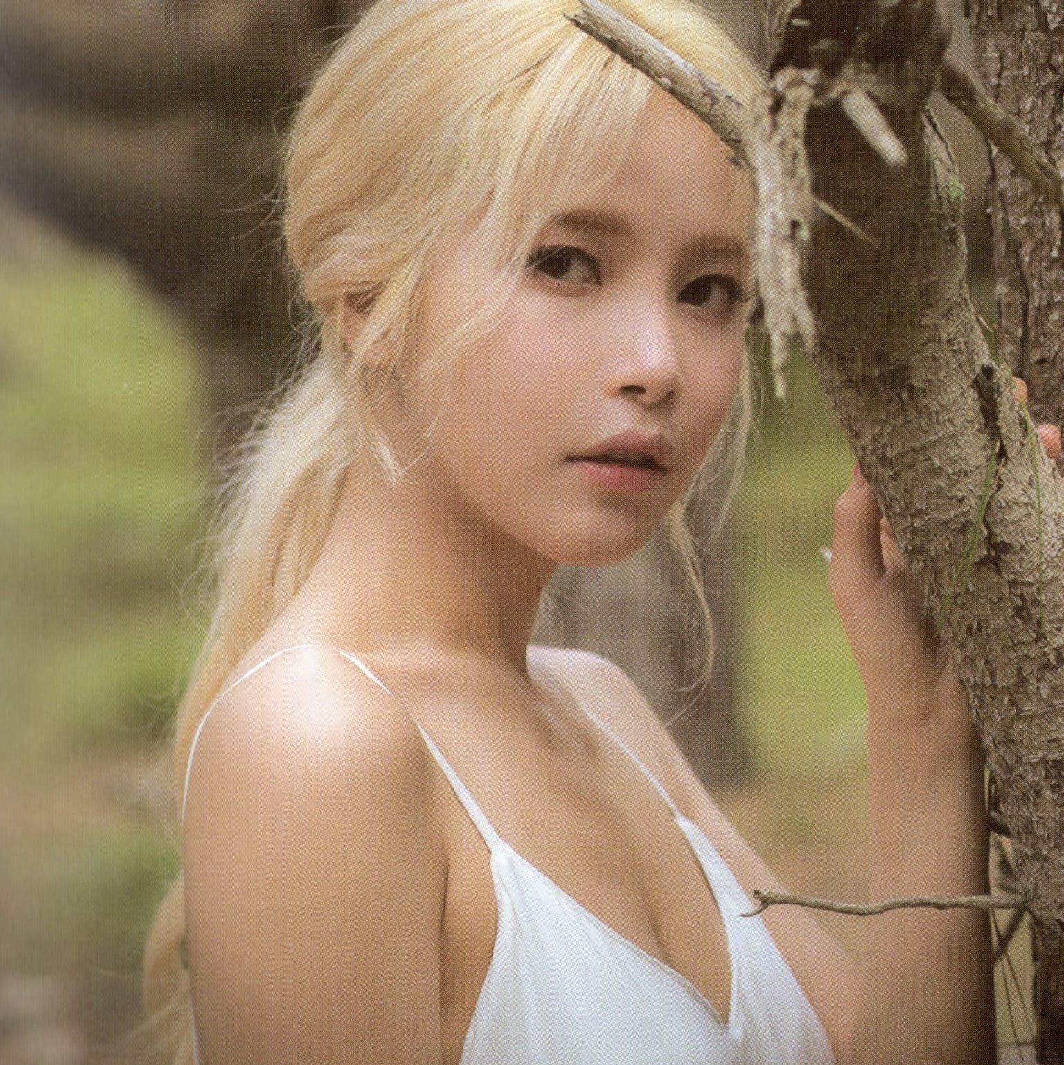 Kim Yong Sun - MAMAMOO (SOLAR)