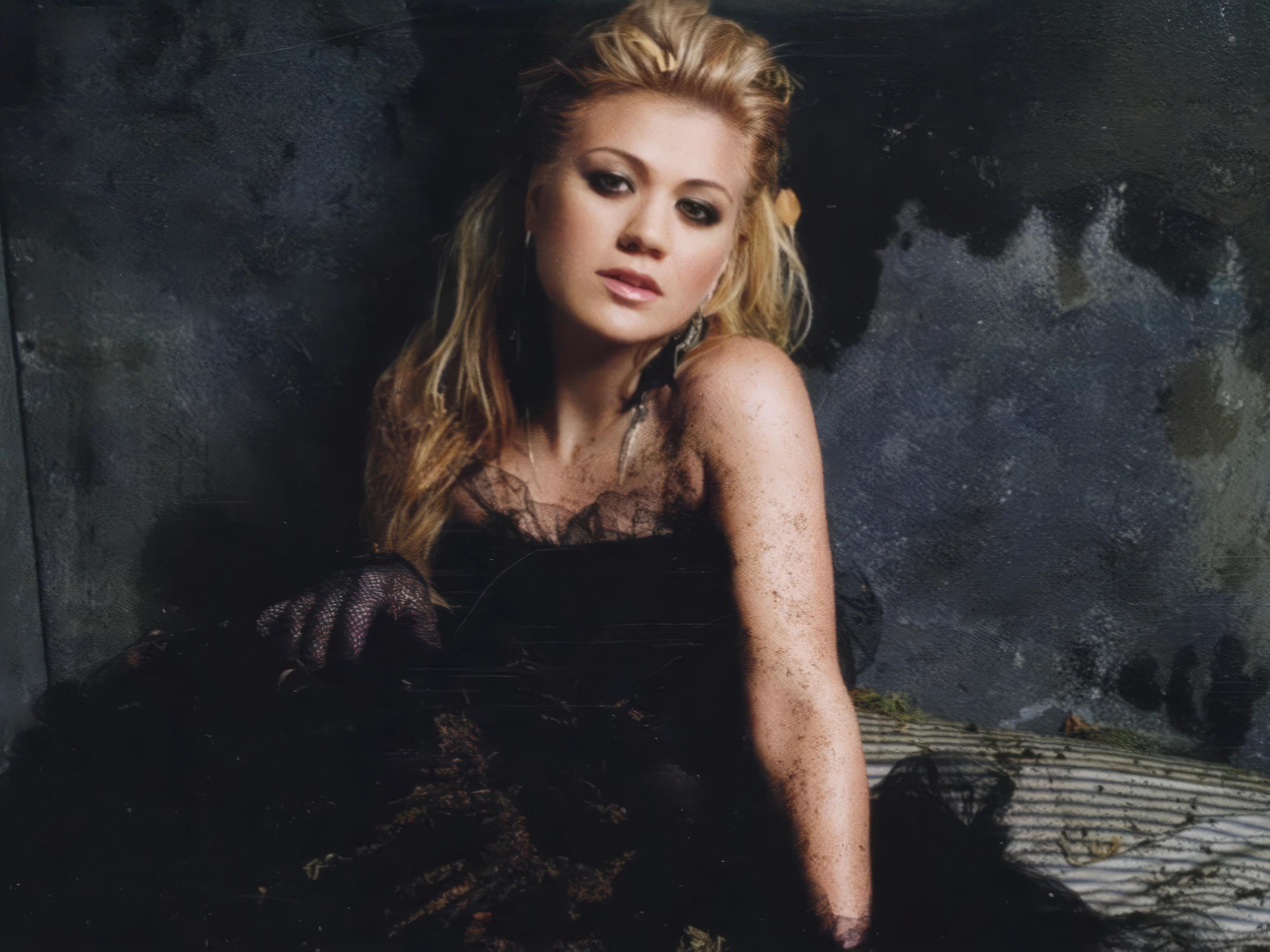 Kelly Clarkson (Breakaway) (2004)