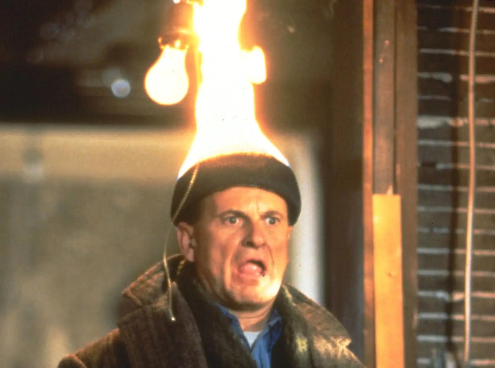 Joe Pesci (Home Alone 2 Lost in NY, My Cousin Vinny, Good Shepherd, etc)