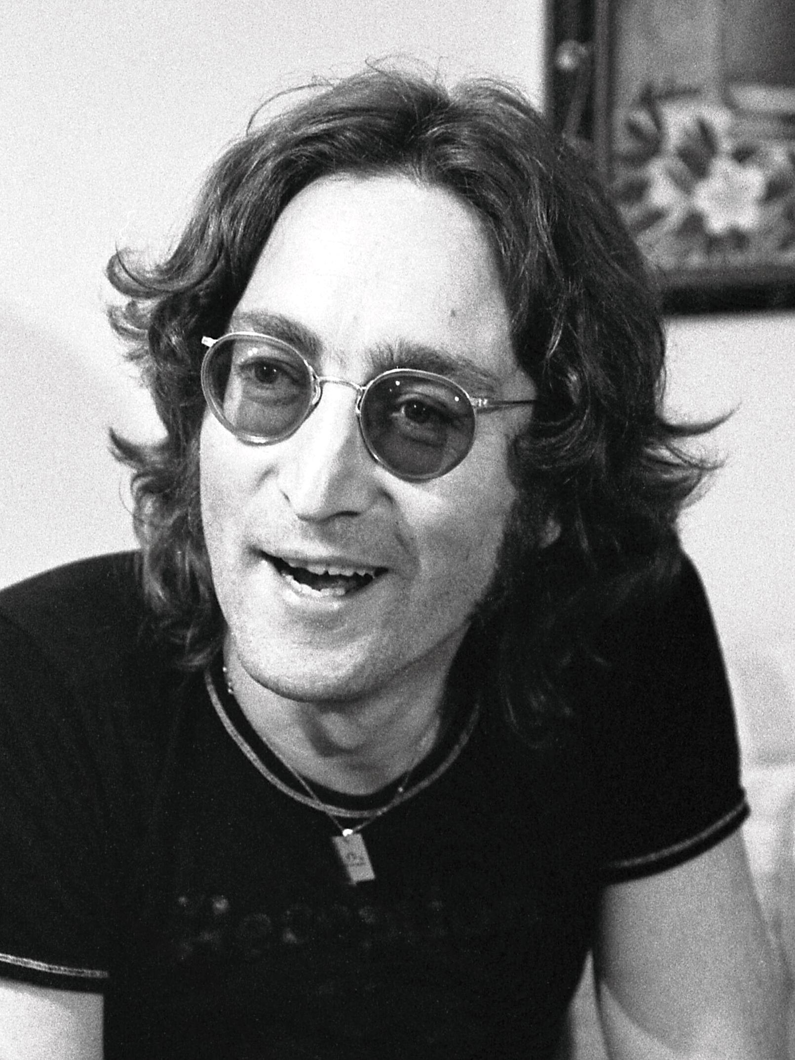 Jhon Lennon New version (Audio Solo Now And Then) (1977)
